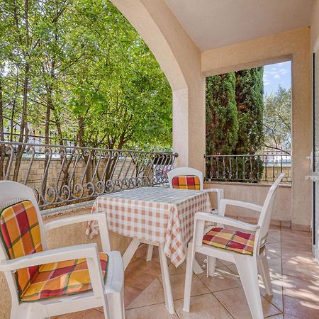 Ferienwohnung House Laura 200M From The Beach And The Center Poreč Exterior foto