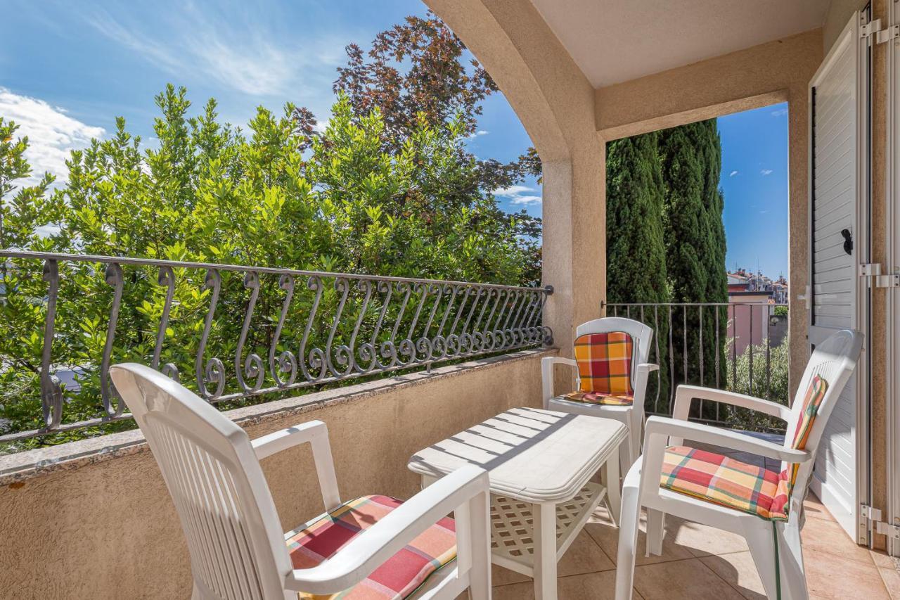 Ferienwohnung House Laura 200M From The Beach And The Center Poreč Exterior foto
